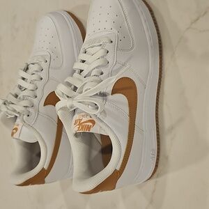 Womens Nike Air Force 1 White and Gold/tan Sneakers Size 7.5 New Without Box